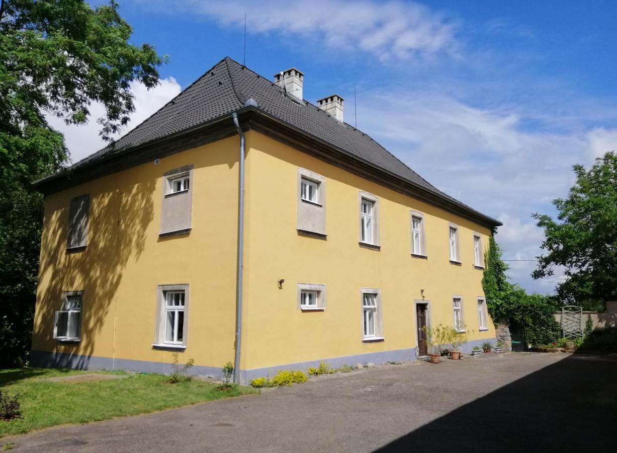 Apartman Fara Vcelakov Экстерьер фото
